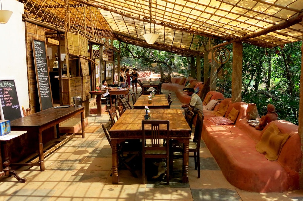 Khaama Kethna Wellbeing Retreat Centre
