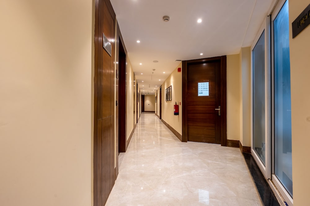 Saltstayz Premier - Manesar & Sector 86