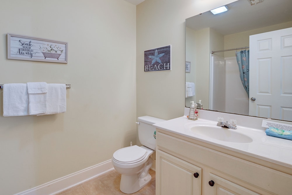 2 Blocks to Ocean: Garden City Beach Home w/ Pool!