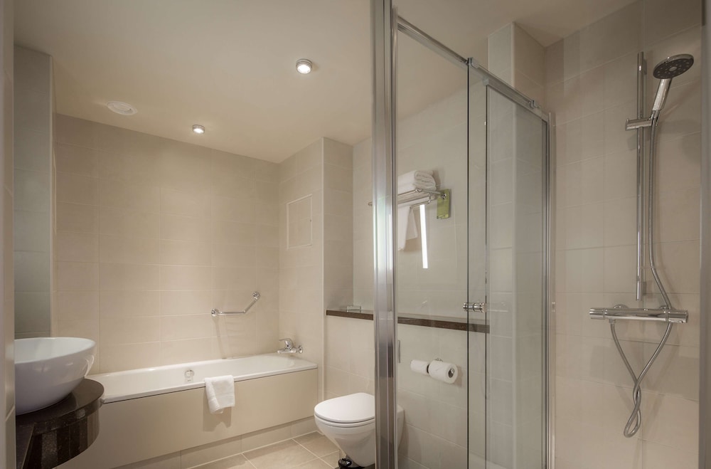 Luton Vacations - Hilton Garden Inn Luton North, United Kingdom - Property Image 72