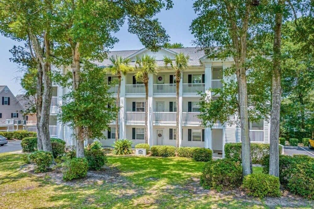 Maison Place I 2 Bedroom Condo