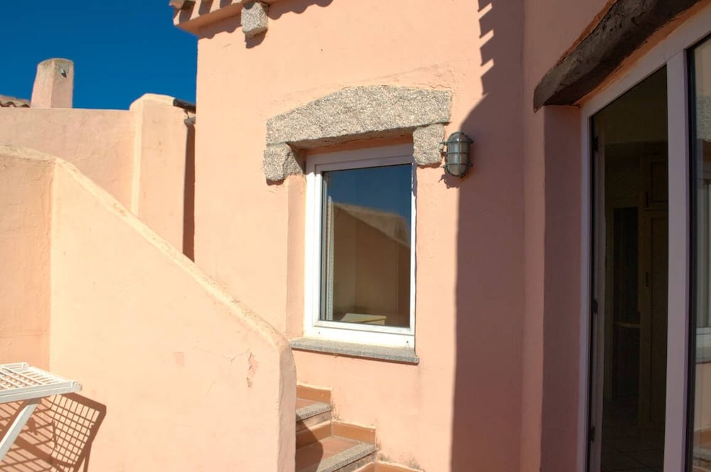 Sea View Apartment In Beautiful Sardinia - 7 Mins Walk to Beach photo 5