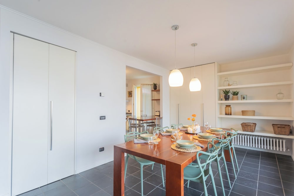 Besana 9 On the Lake - Private Garden & Parking by Rent all Como