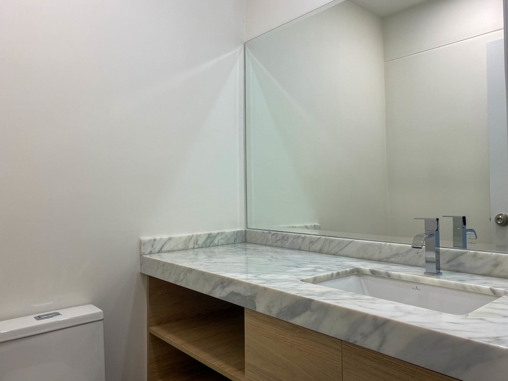 Majestic 1BR Duplex in Miraflores