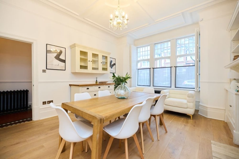 The Belsize Park Place - Charming 6bdr Home With Garden