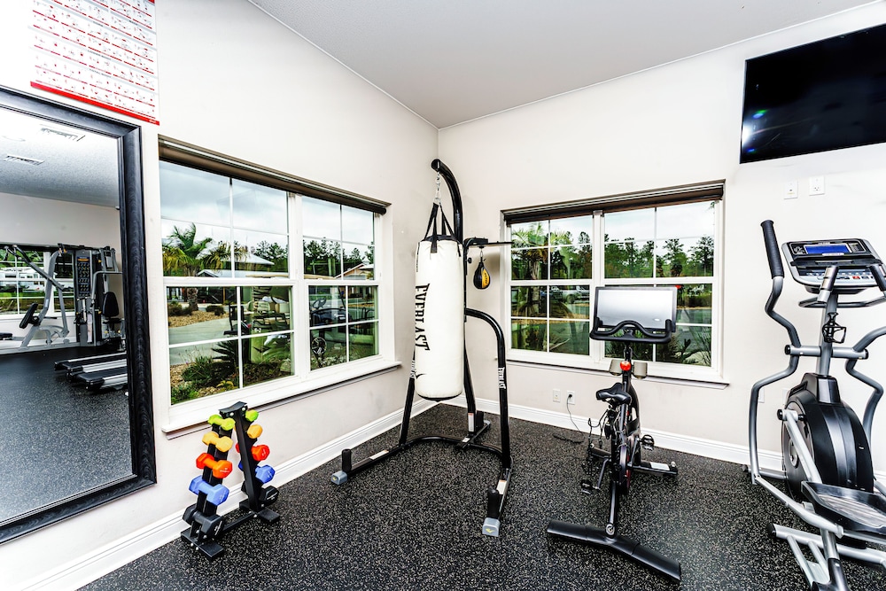 Island Oaks RV Resort
