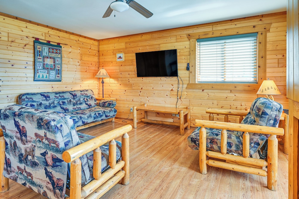 Three Bears Resort Home w/ Perks + Outdoor Spots!