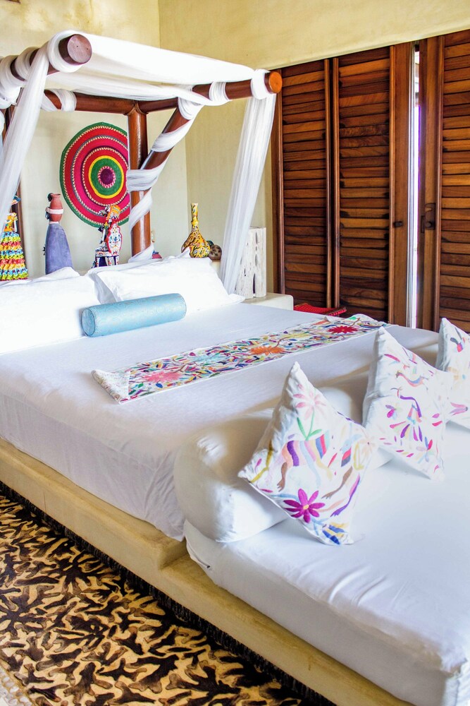 Casa Irekua Luxury beachfront retreat