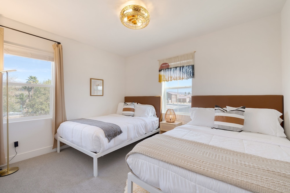 Lago Luxe by Avantstay Lakefront Private Pool Great for Festival Season