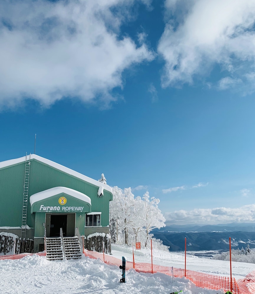 Snowball Hostel