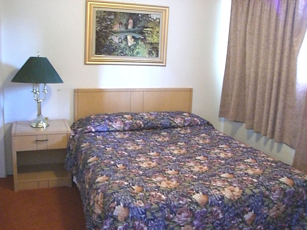 Alberni Inn
