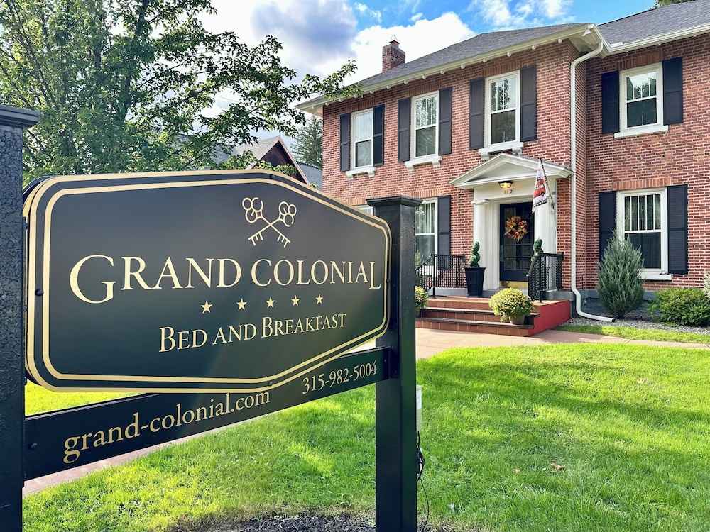 Grand Colonial B&B