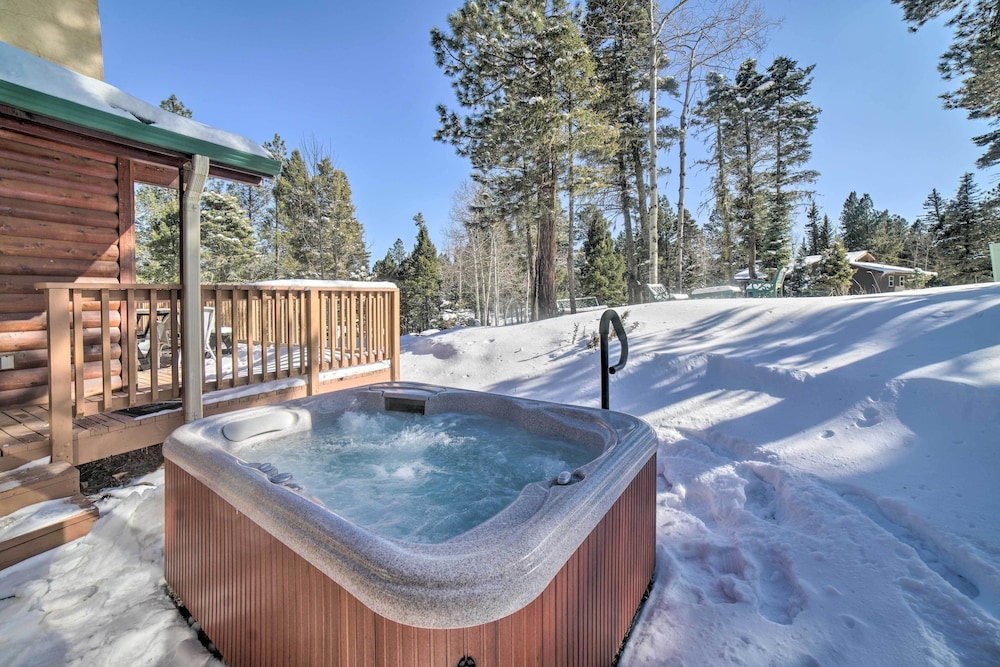 Stylish, Serene Angel Fire Cabin w/ Hot Tub! view 5