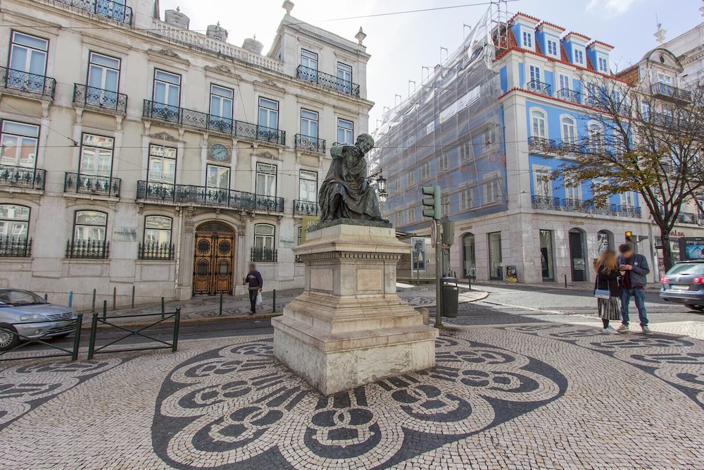 Downtown Chiado by Homing