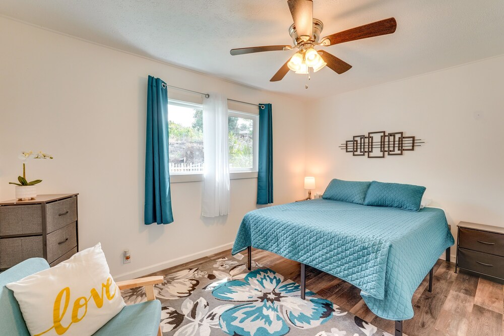 Lovely Kailua-kona Home ~ 2 Mi to Town & Beach! view 4