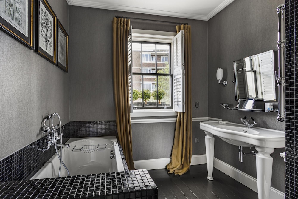 Luxurious Apartment - Denyer Street