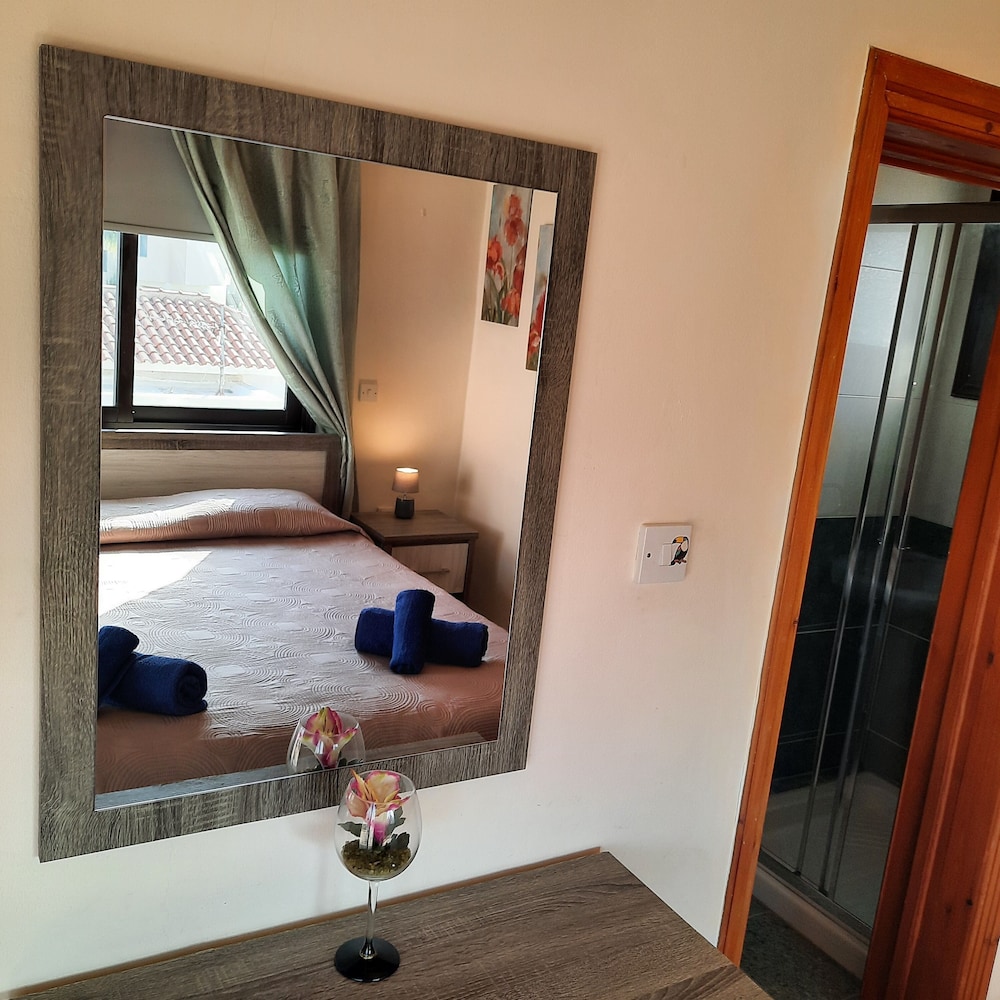 Hotel Marinea Villas - Image 1