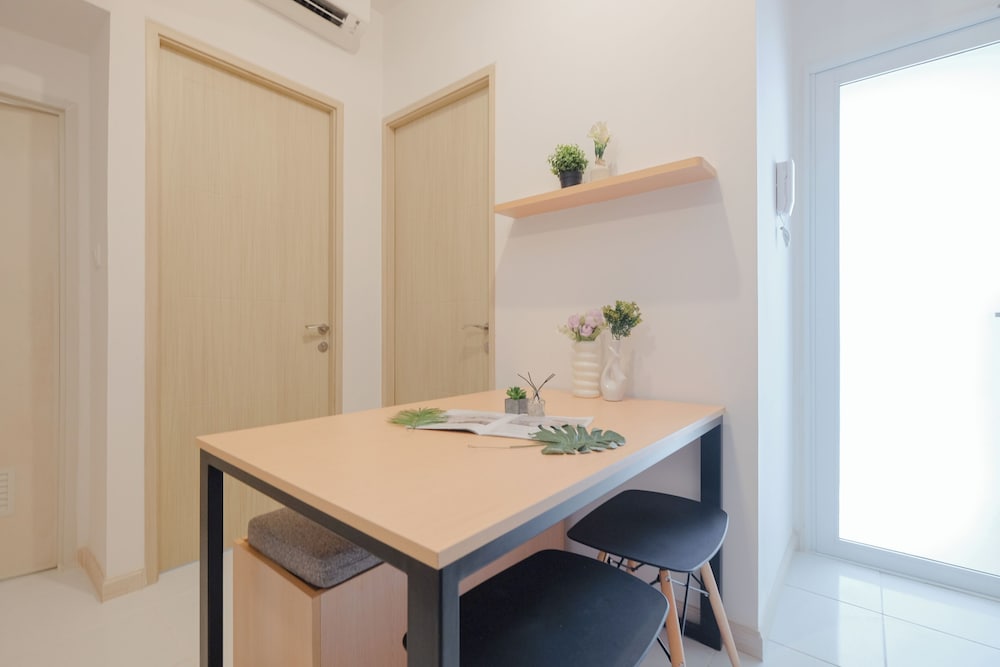 Neat 2Br At Tokyo Riverside Pik 2 Apartment