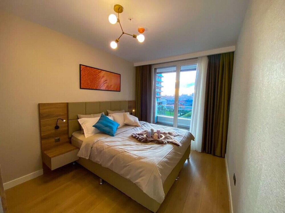 Exclusive1 1 Apartment With Terrace - Core Living