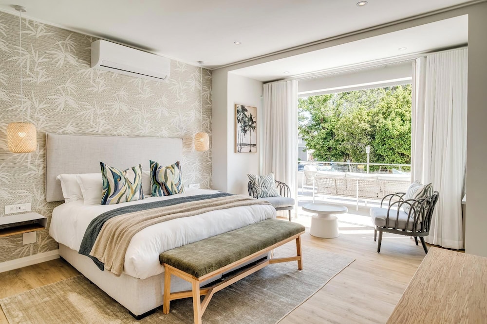 6bed Villa by Camps Bay Beach Seven the Drive
