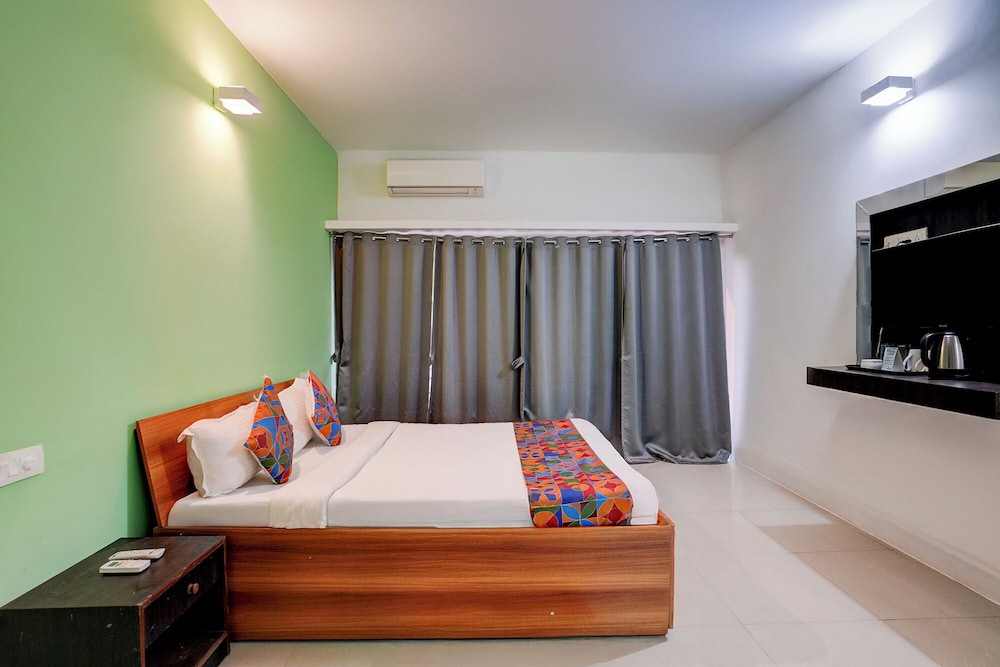 Fabhotel Bay Breeze