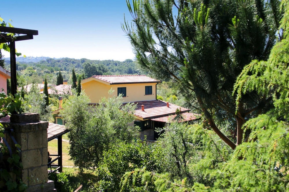 Family Apartment in Guardistallo With Pool