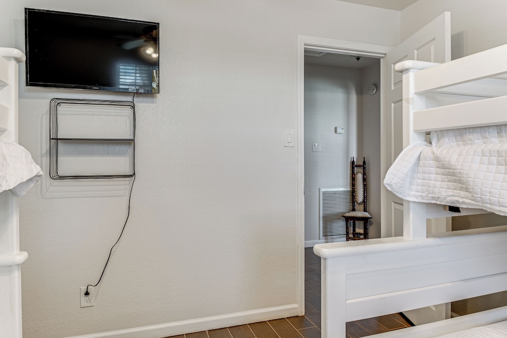 Walk to Town: Home w/ Yard in Brenham!