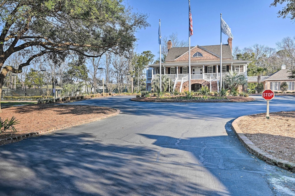 Charming Cottage Near Golf Courses & Marsh Walk! view 5