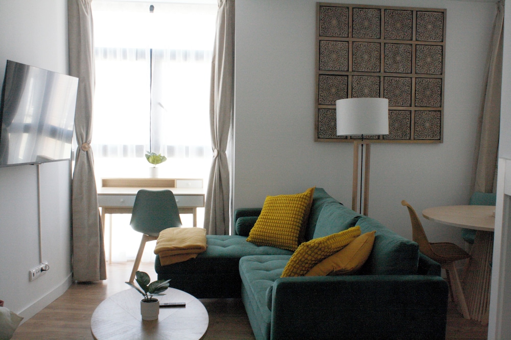 APARTAHOTEL MADRID URBAN SUITES - EDIFICIO EXCLUSIVO - 7 Apartments Boutique Full Equiped