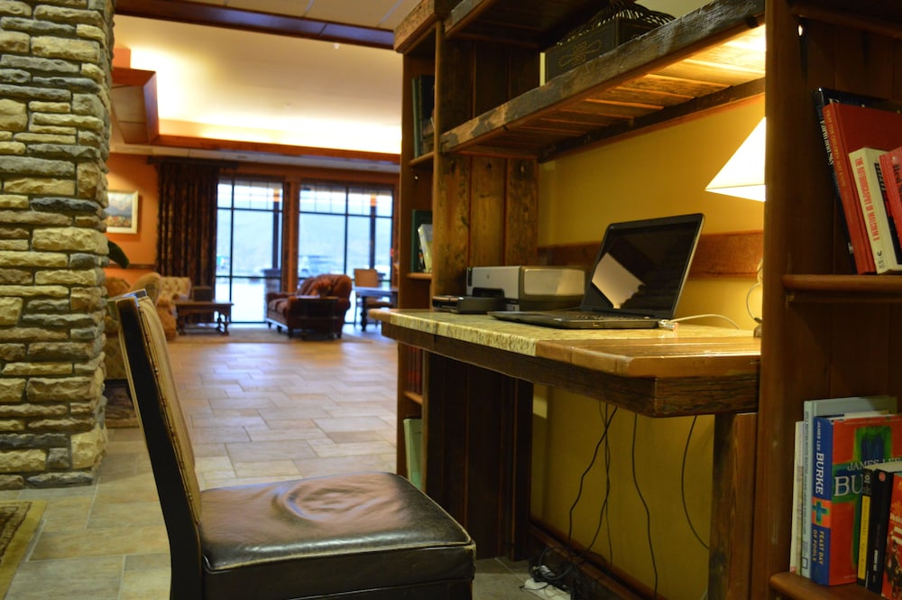 Cody Vacations - The Cody Hotel - Property Image 6