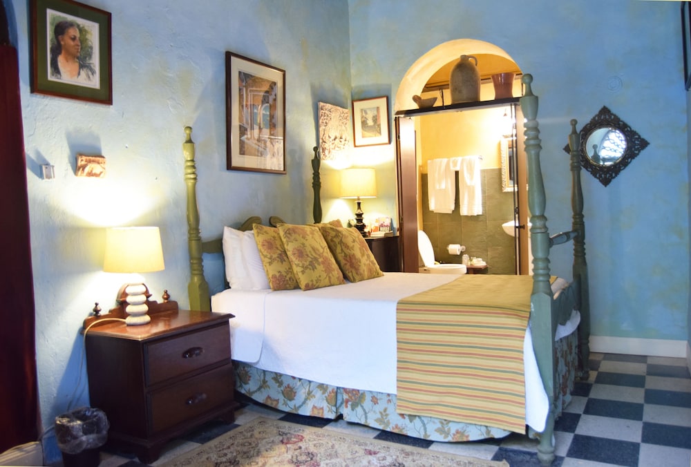 The Gallery Inn - Property Image 41