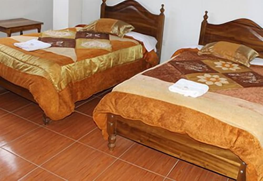 Hostal El Tambo - Hostel