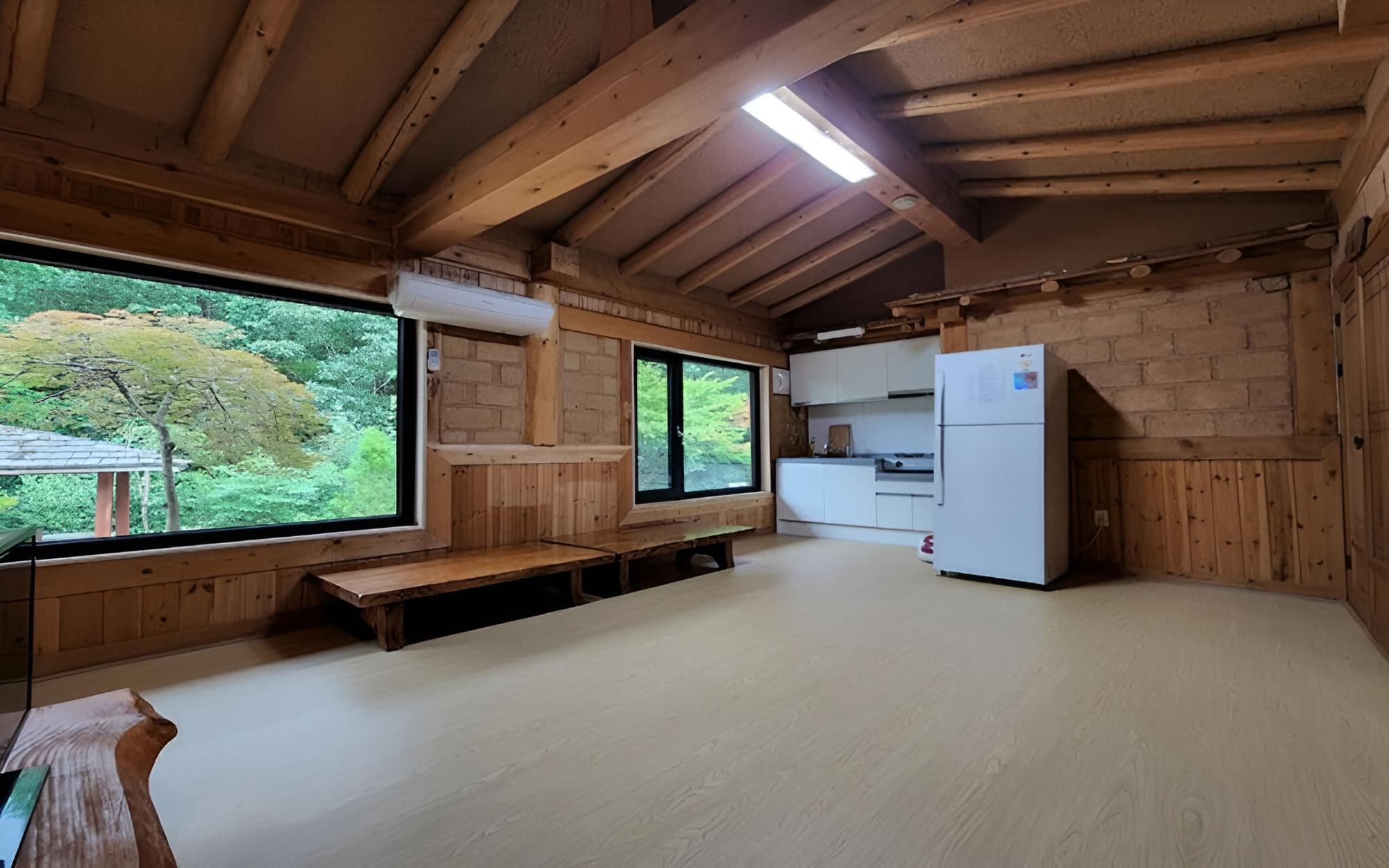 Gapyeong Dumesangol Pension view 5