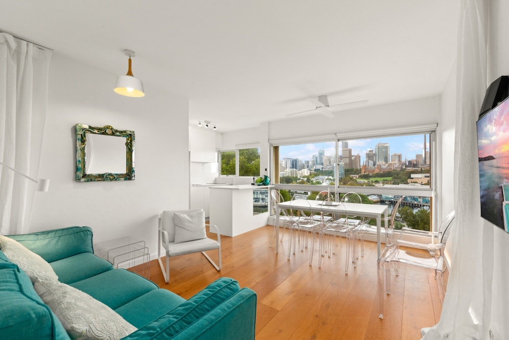 Cosy 1-bed With Swimming Pool Facing Opera House