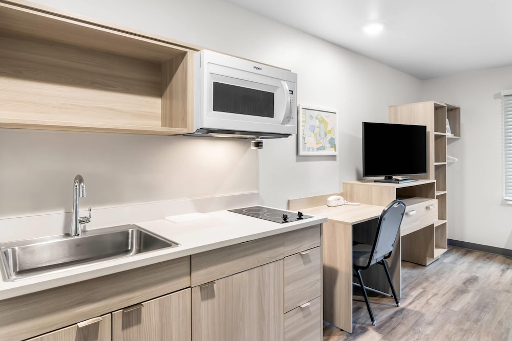 Woodspring Suites Elkhart
