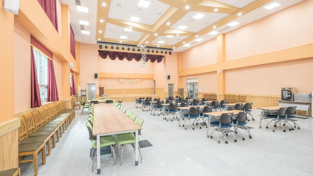 meeting & event spaces