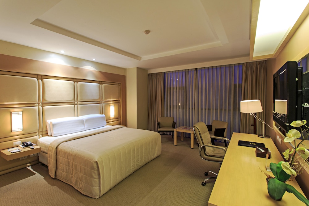 Cebu Vacations - Cebu Parklane International Hotel - Property Image 28
