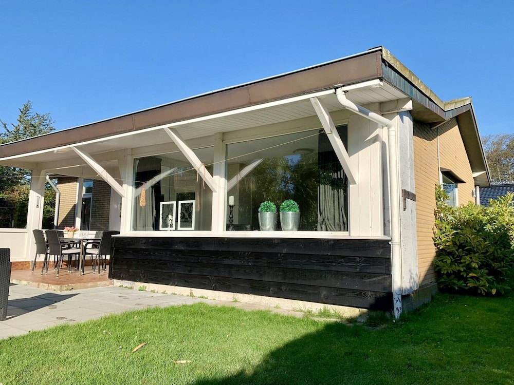 Great Bungalow Near the Beach and sea