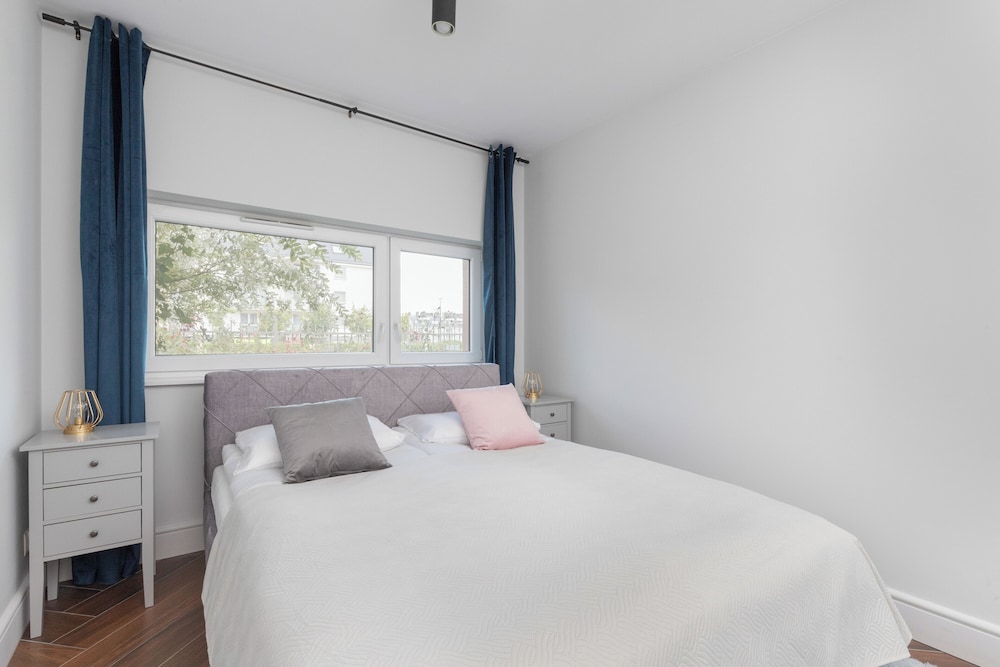 Unique Apartment in Gdańsk by Renters view 2