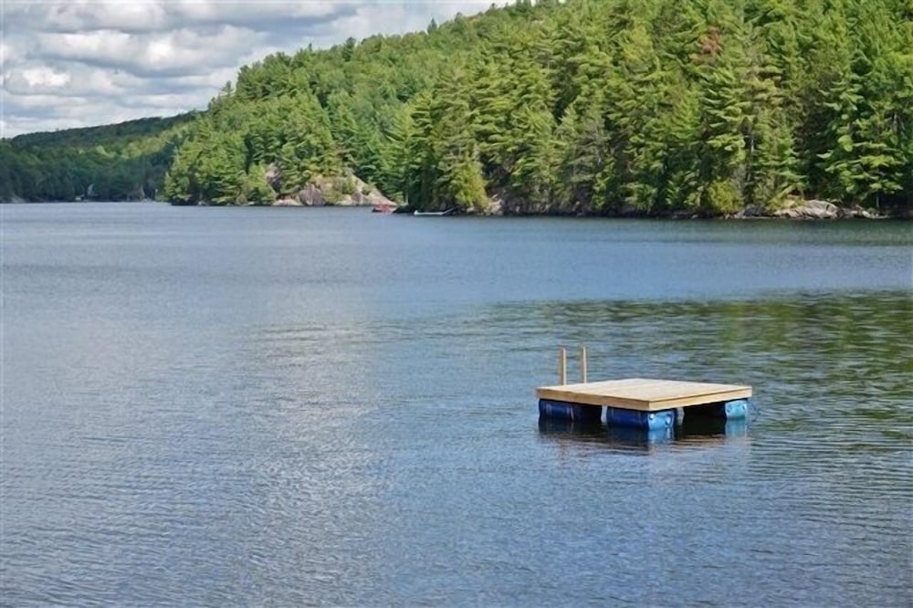 455 Faraday Lake 3 Bedroom Cottage