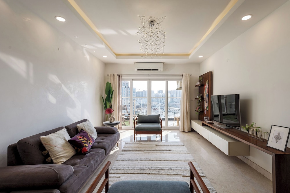 The Ivy Apartment by Red Olive