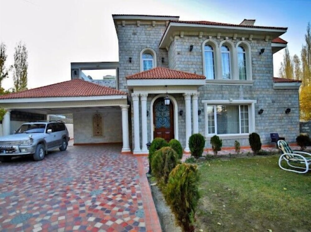 Mountain View Guest House Skardu view 5