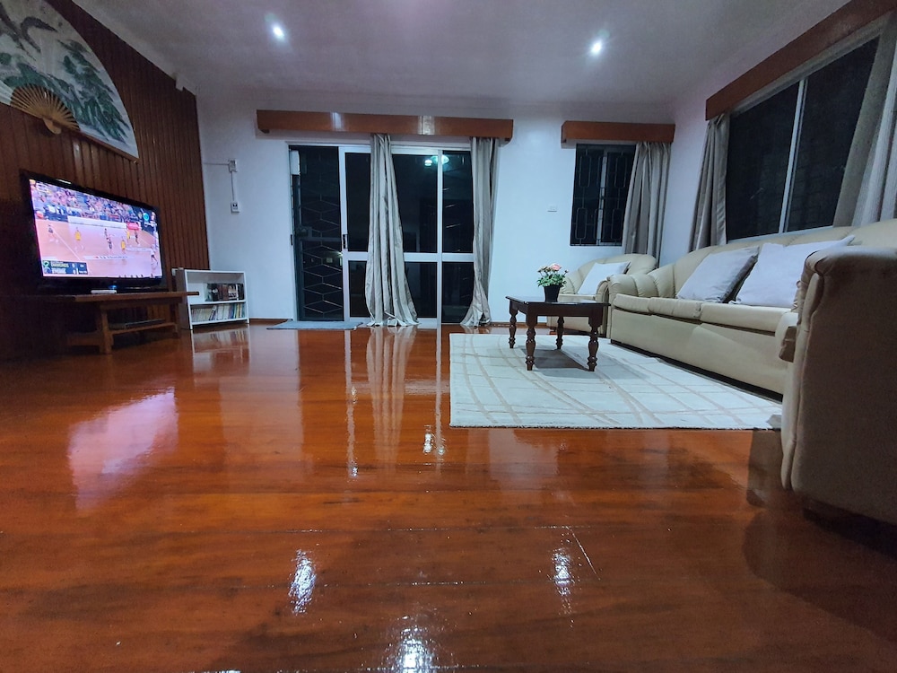 Axis Apartments