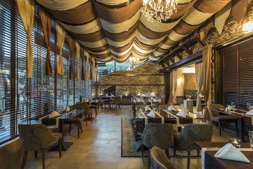 Bansko Vacations - Premier Luxury Mountain Resort - Property Image 7