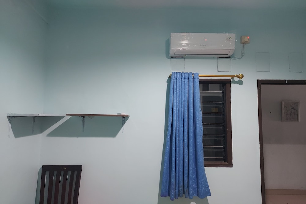 Kabin Kapsul Kayu Jati V Jakarta - Male Only - Hostel