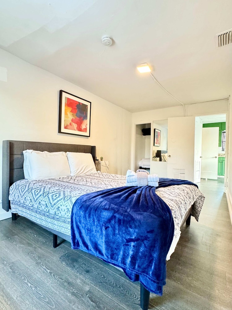 Downtown Central Parking Pet Friendly Walk