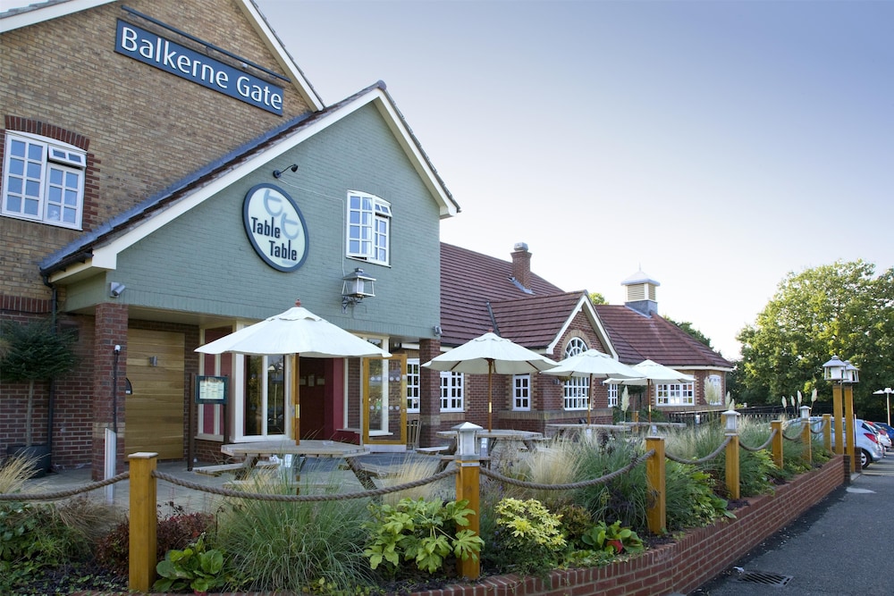 Premier Inn Colchester - A12
