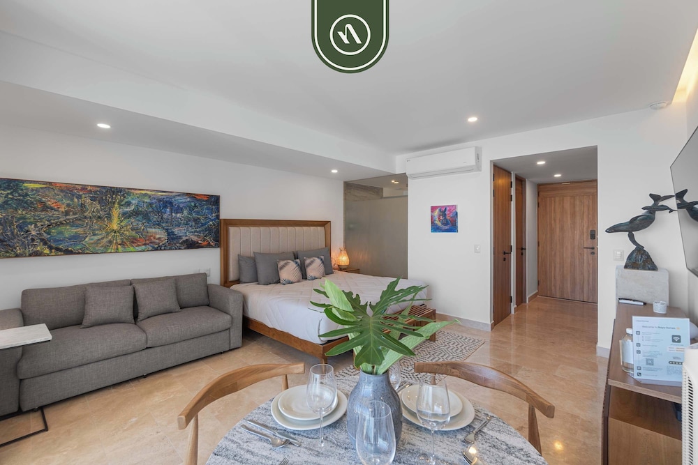 Luxury Studio With Oceanview - Beach - Pool - GYM