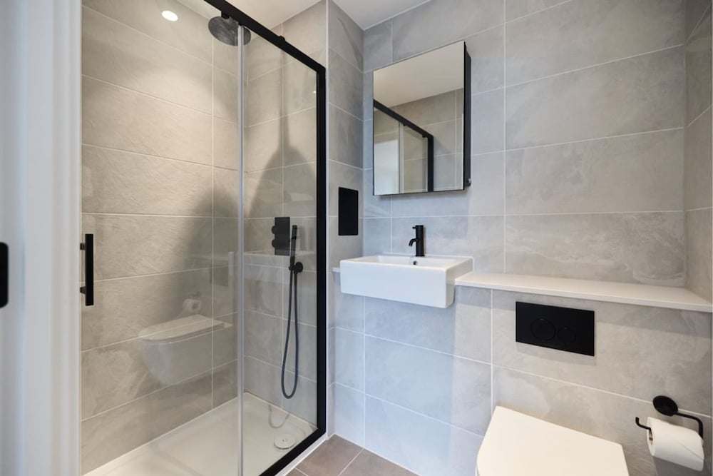 The Tottenham Paradise - Ravishing 2bdr Flat With Balcony