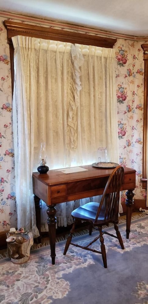 Historic Philip Houston House - Property Image 22